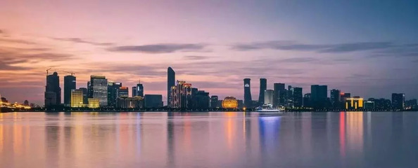 杭州奢华地标酒店!在钱塘江边的大金球,赏钱江新城灯光秀,享胡歌同款 .