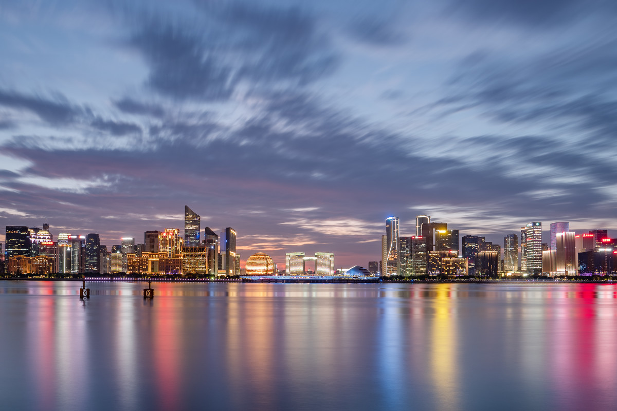 感谢加班狗们为杭州夜景添砖加瓦。 2018.6.27