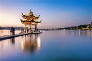 上海迪士尼乐园 杭州西湖 雷峰塔 乌镇周庄动车五日游